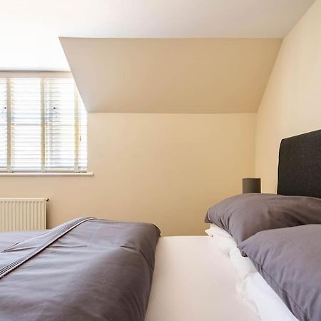 Central Village Cottage, The Corders Moreton-in-Marsh 外观 照片