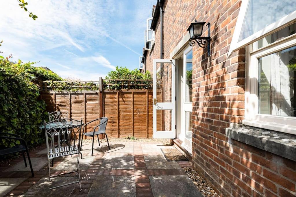 Central Village Cottage, The Corders Moreton-in-Marsh 外观 照片