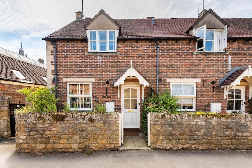 Central Village Cottage, The Corders Moreton-in-Marsh 外观 照片